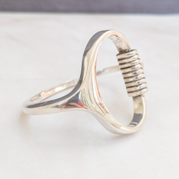 Sterling Modernist Loop Bangle (59.8g, Paris) - Picture 4 of 8